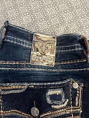 Rock Revival Men Blue Washed Jeans with White Contrast Stitching